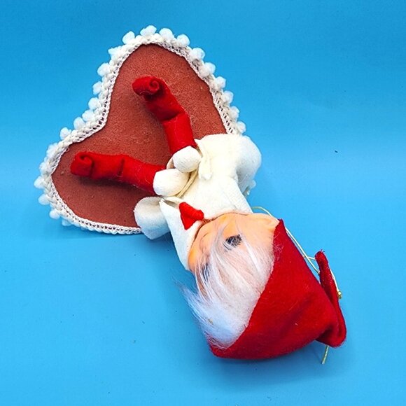 Vintage 1950s Napco Pixie Elf Knee Hugger on Heart Cushion Ornament Japan - Picture 8 of 10